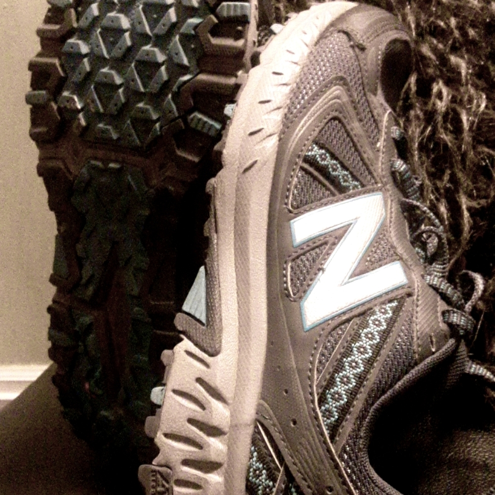NEW BALANCE sneakers